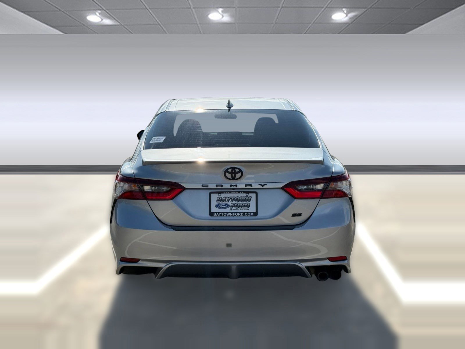 Used 2023 Toyota Camry SE image 4