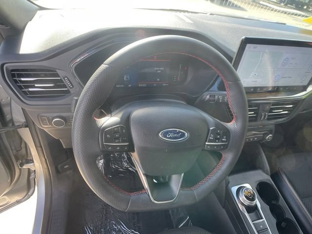 Certified 2023 Ford Escape ST-Line w/ Tech Pack #1 AWD/4WD image 16