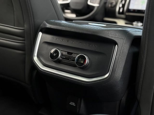Certified 2025 Ford Expedition Active AWD/4WD image 22