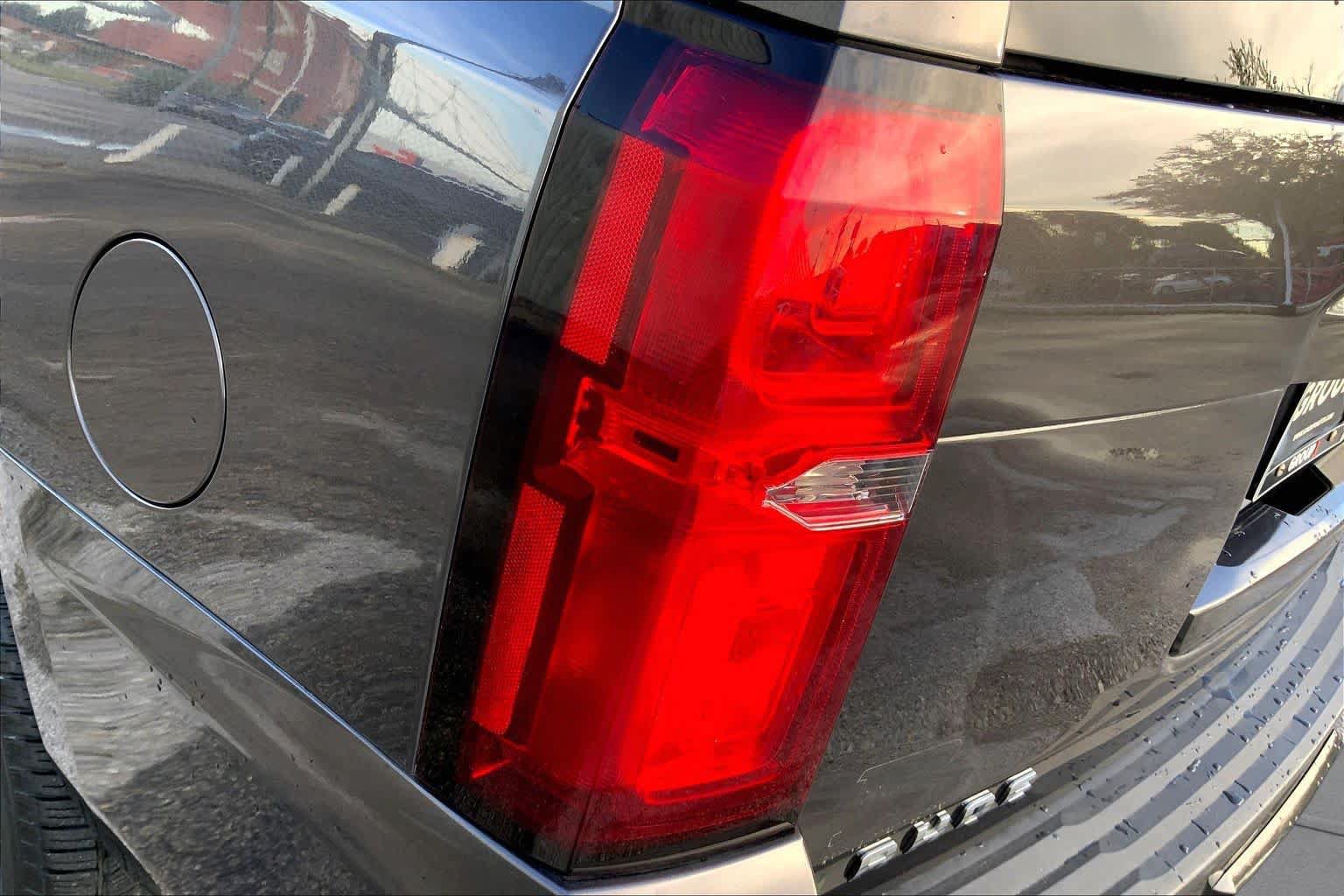 Used 2017 Chevrolet Tahoe LT RWD image 29