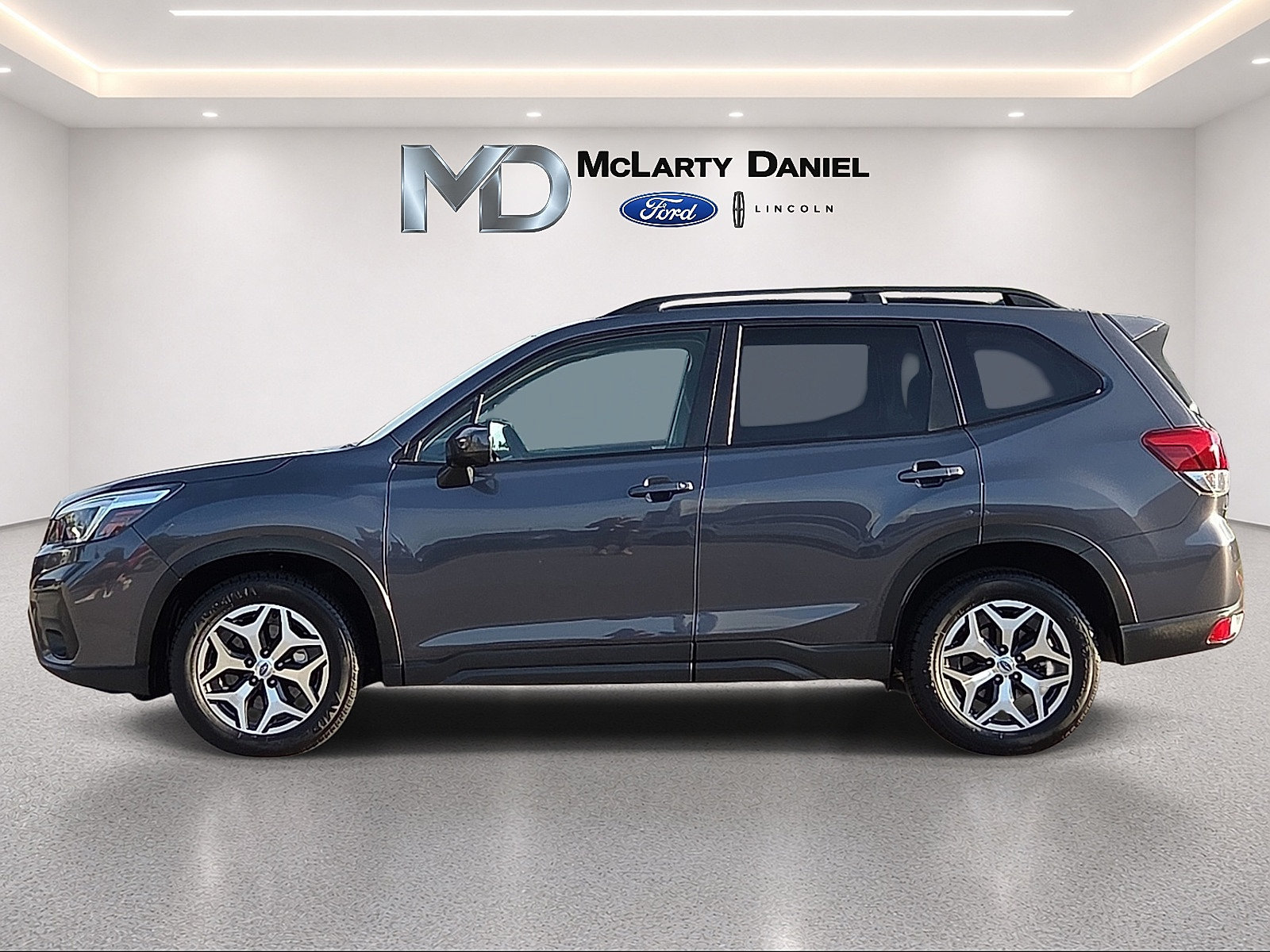 Used 2021 Subaru Forester Premium AWD/4WD image 3