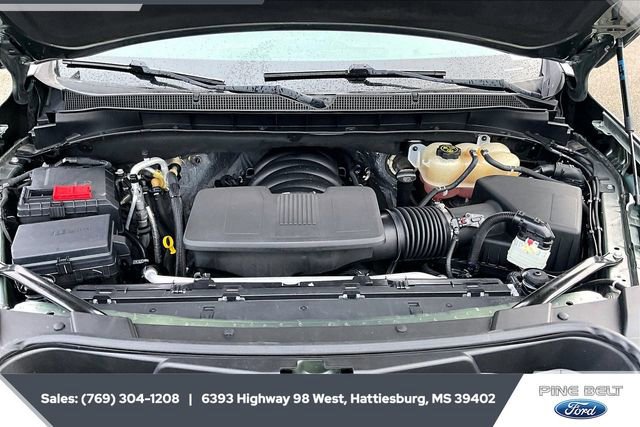 Used 2023 Chevrolet Suburban Premier image 10