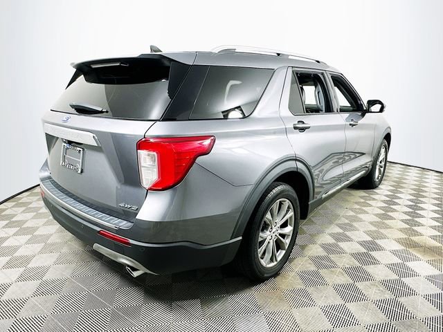 Certified 2022 Ford Explorer Limited w/ Equipment Group 301A image 3