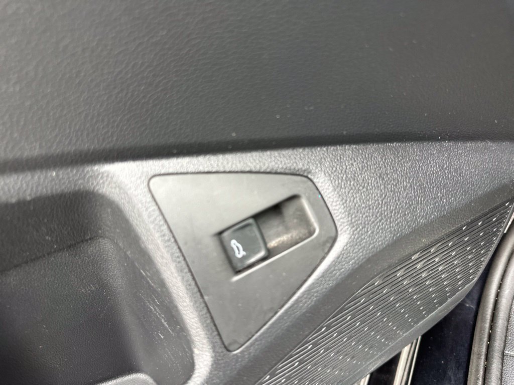 Used 2025 Volkswagen Jetta Sport FWD image 34
