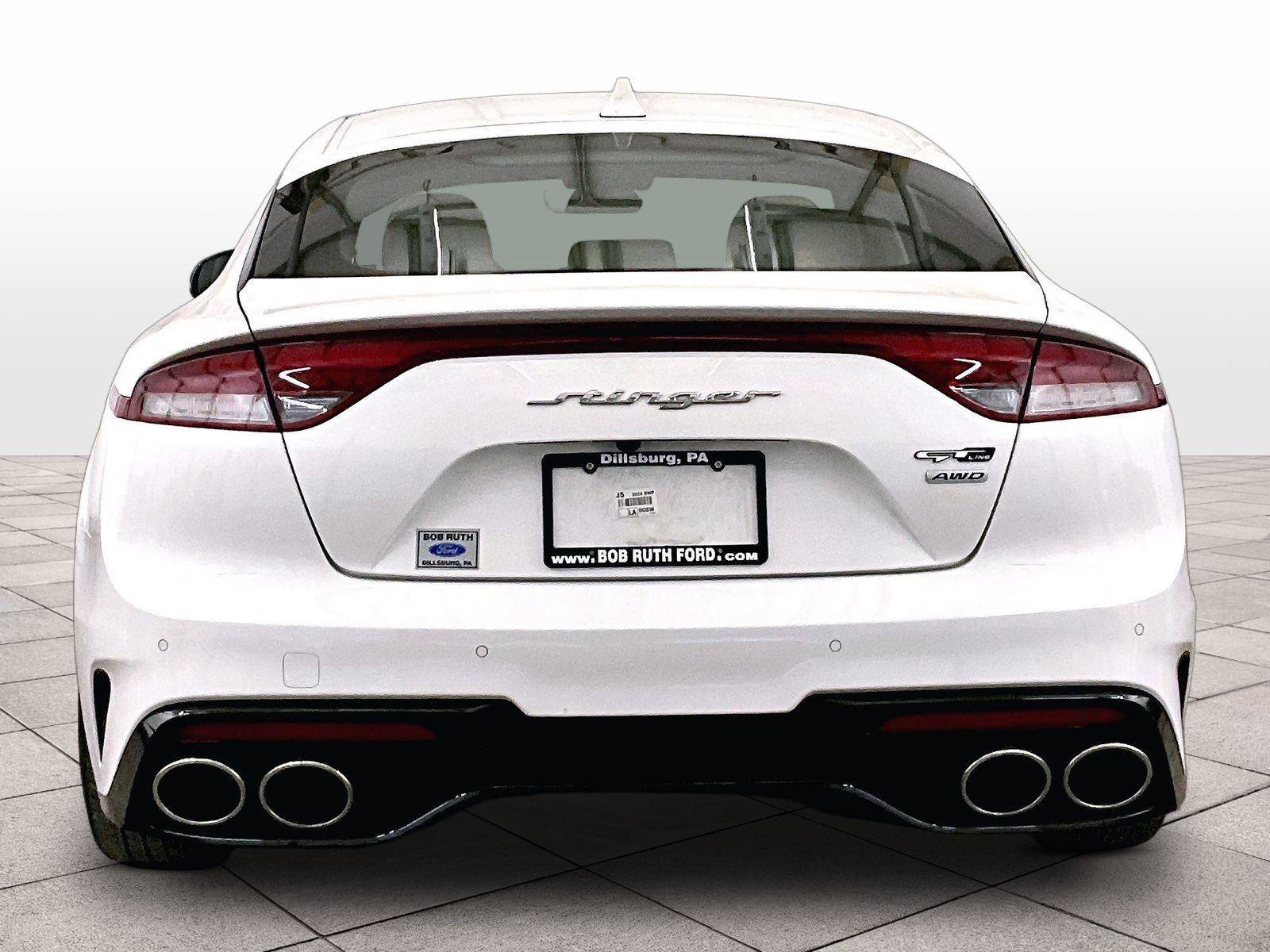 Used 2022 Kia Stinger GT-Line w/ Sun & Sound Package AWD/4WD image 4