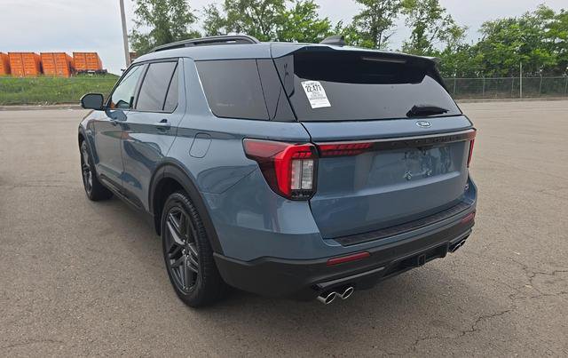 Certified 2025 Ford Explorer ST w/ Sun And Sound Package AWD/4WD image 4