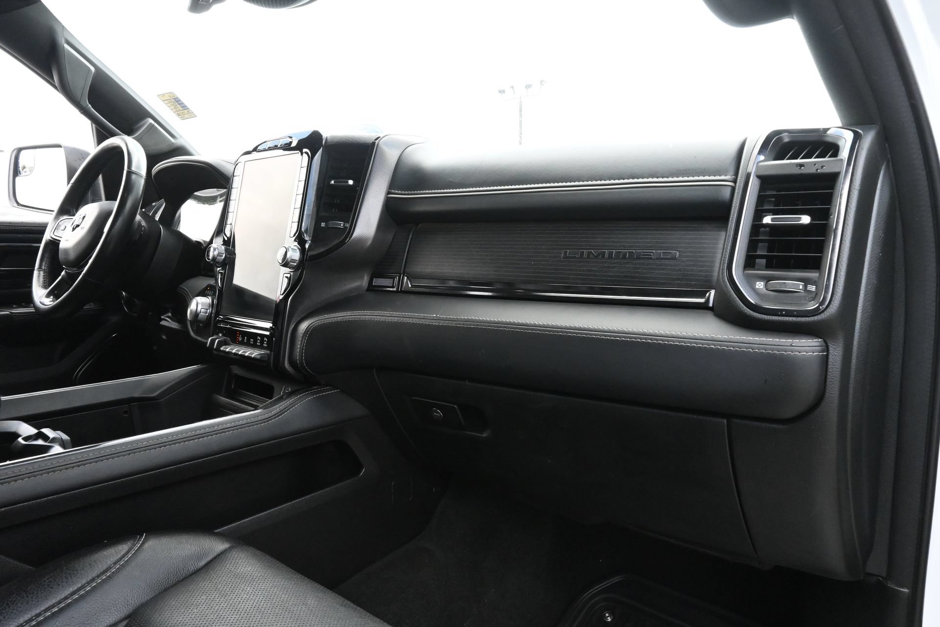 Used 2023 RAM 1500 Limited AWD/4WD image 22