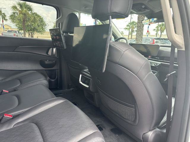 Used 2025 Kia Carnival SX FWD image 24