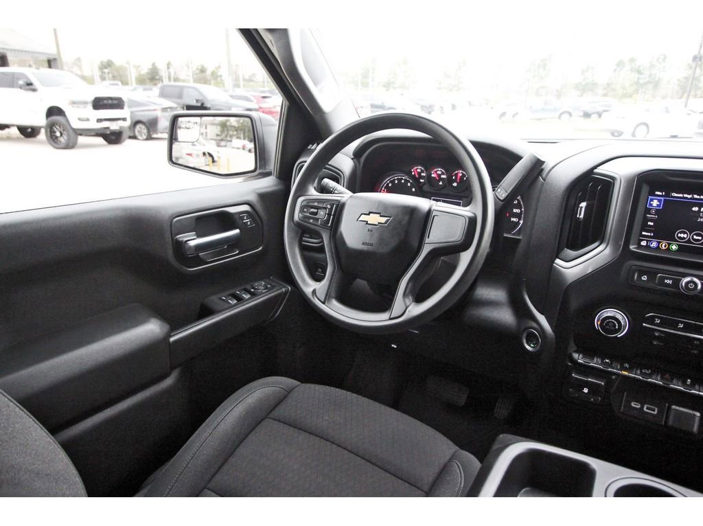 Used 2024 Chevrolet Silverado 1500 Custom image 7