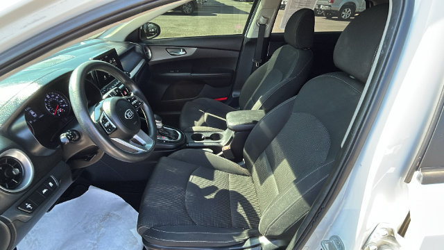 Used 2021 Kia Forte LXS FWD image 17