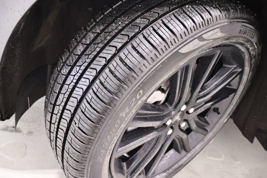 Certified 2023 Ford Edge ST-Line image 44