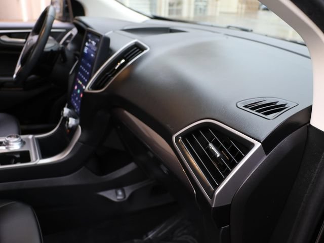 Certified 2024 Ford Edge SEL AWD/4WD image 11
