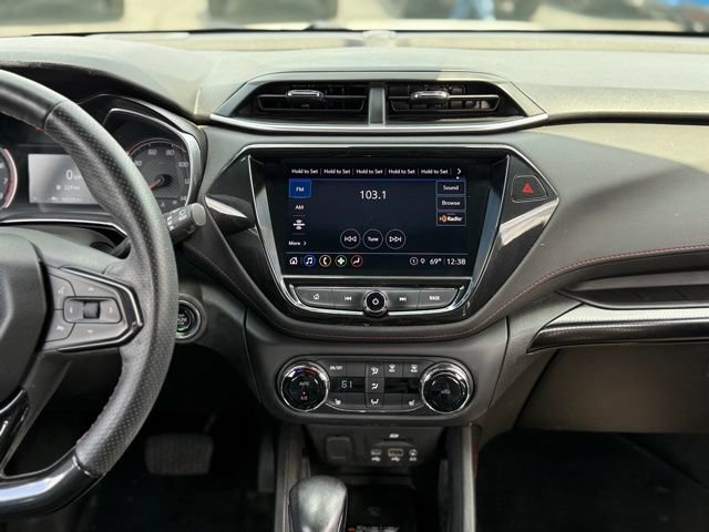 Used 2022 Chevrolet TrailBlazer RS w/ Technology Package FWD image 20