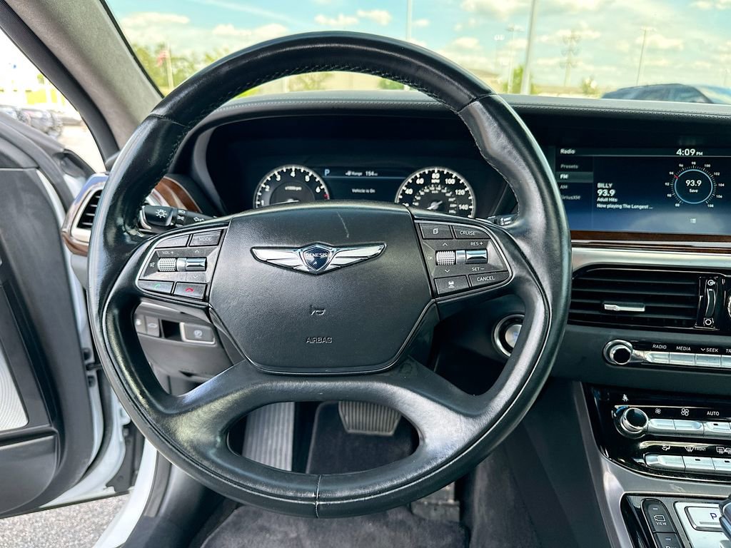 Used 2019 Genesis G90 3.3T Premium RWD image 18
