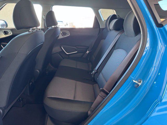 Used 2025 Kia Soul S FWD image 11