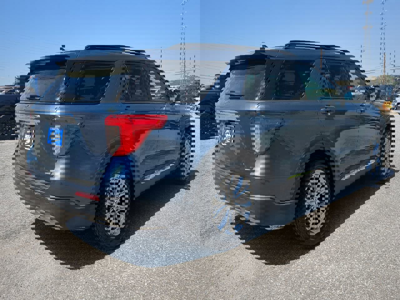 Certified 2020 Ford Explorer XLT w/ Equipment Group 202A image 4