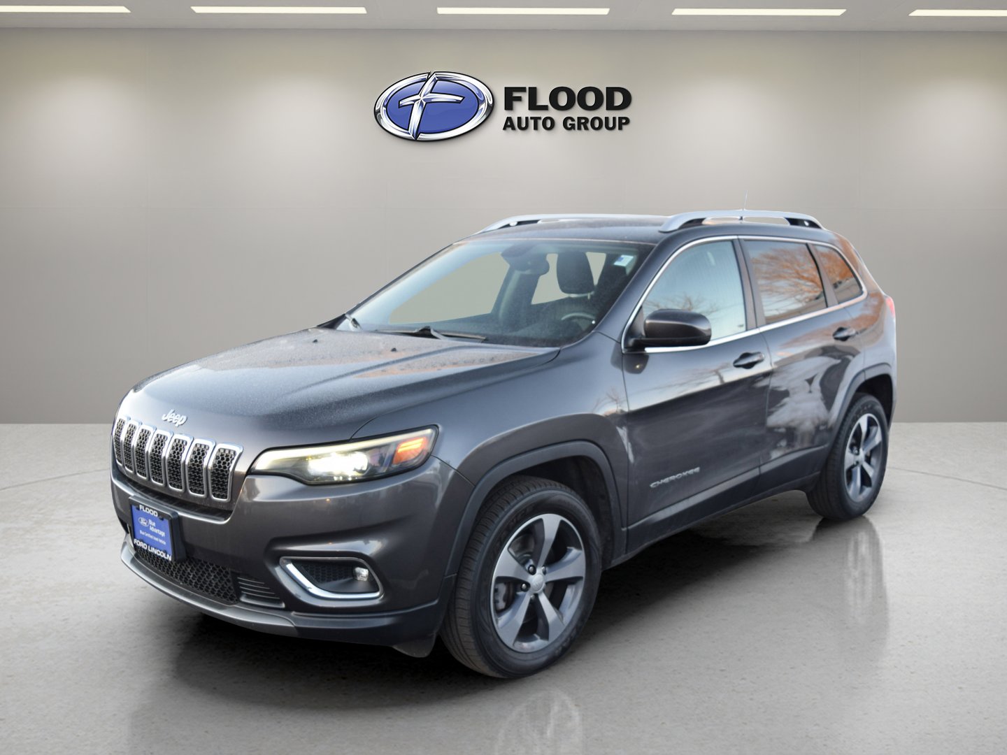 Used 2019 Jeep Cherokee Limited image 3