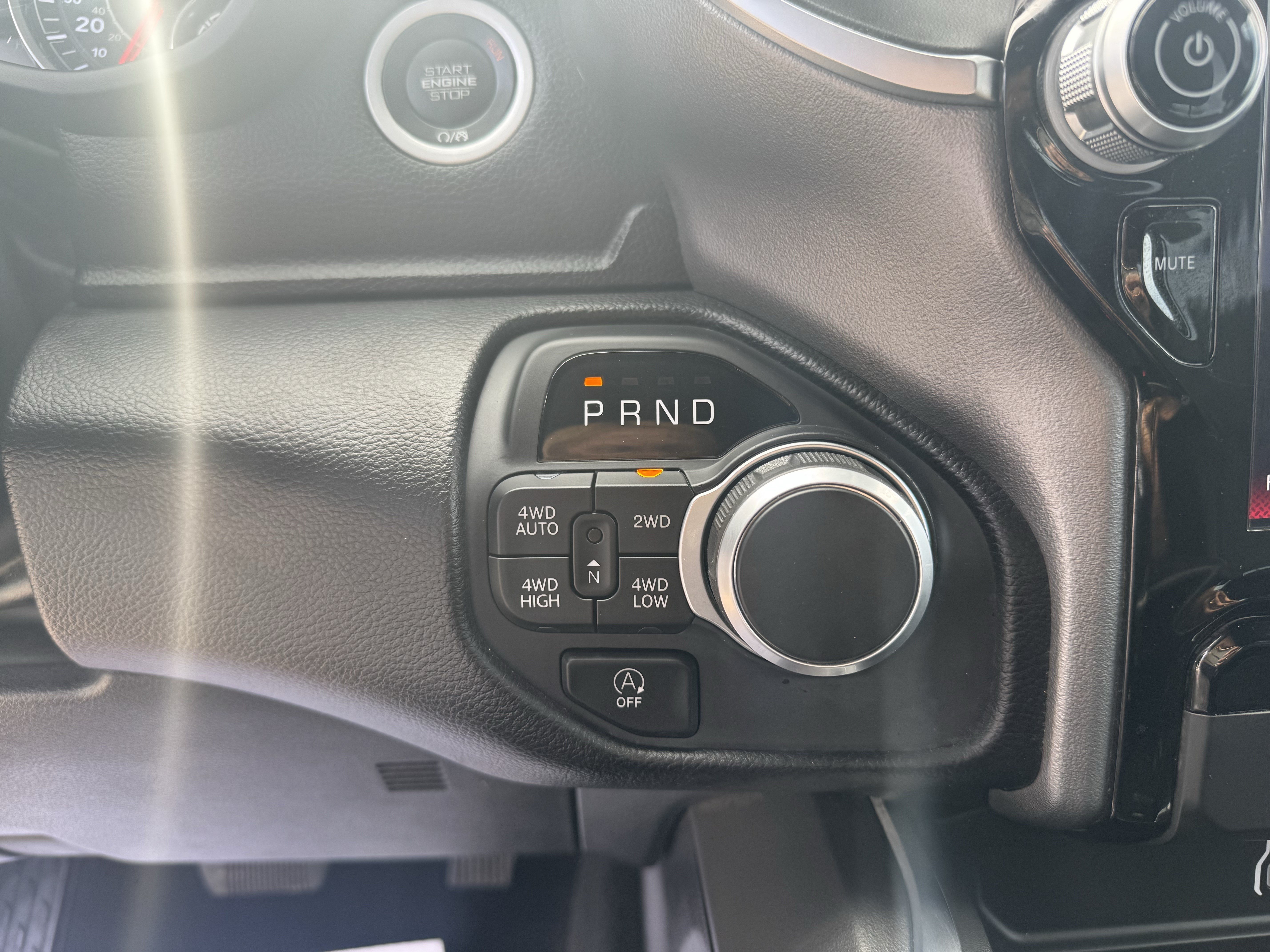 Used 2025 RAM 1500 Big Horn AWD/4WD image 17