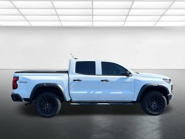 Used 2023 Chevrolet Colorado Trail Boss w/ Technology Package AWD/4WD image 3