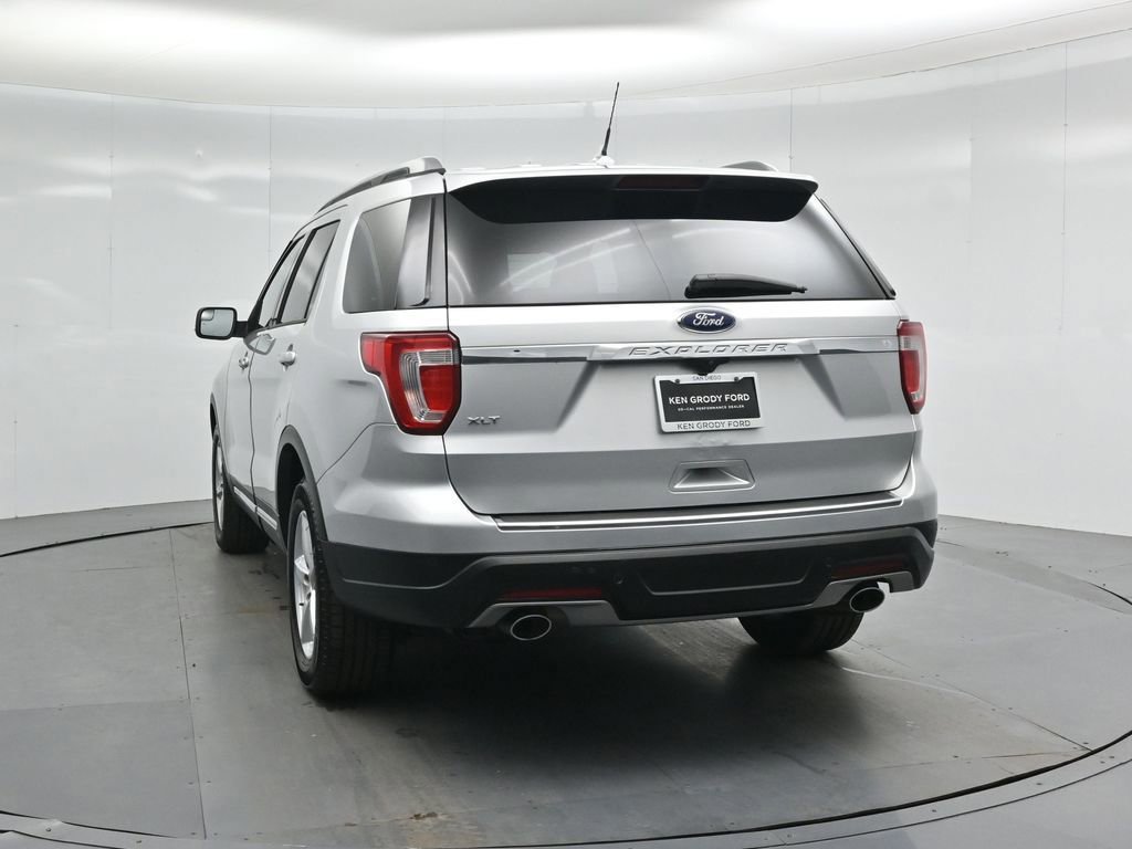 Certified 2018 Ford Explorer XLT w/ Equipment Group 202A image 22