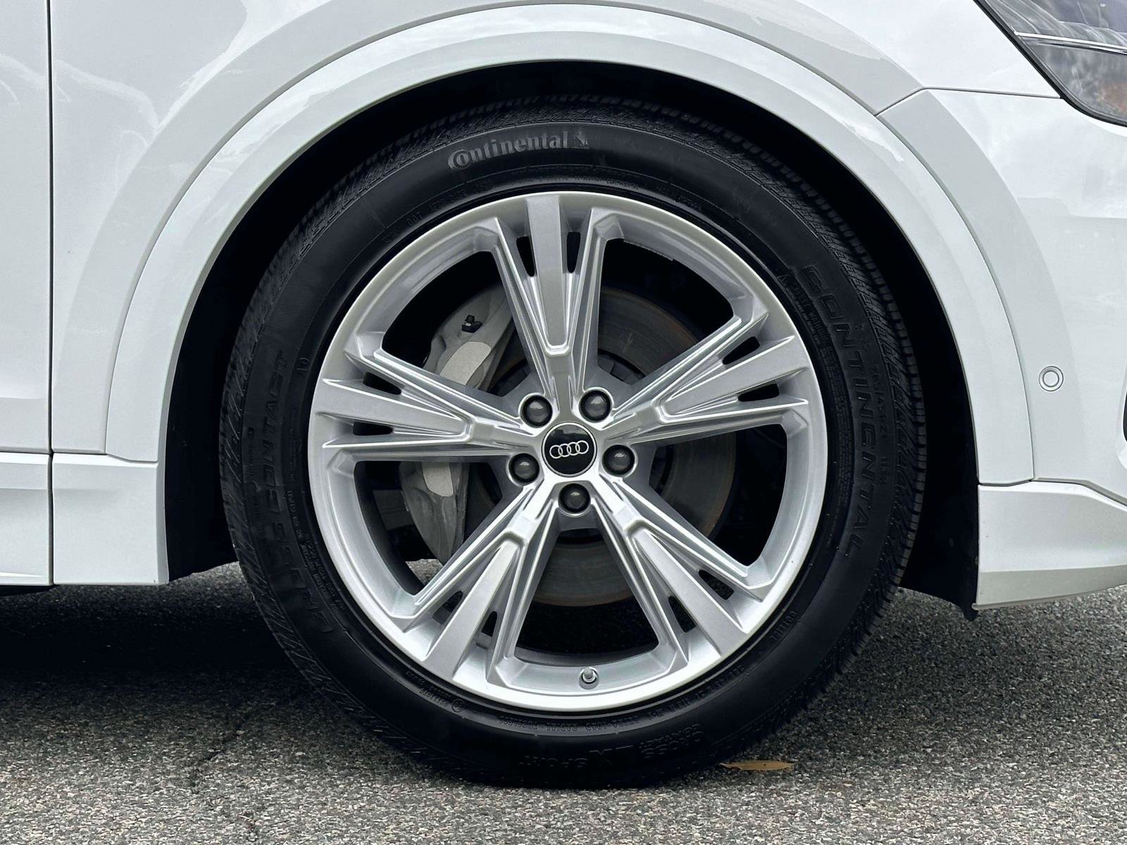 Used 2023 Audi Q8 Prestige w/ Prestige Package image 8