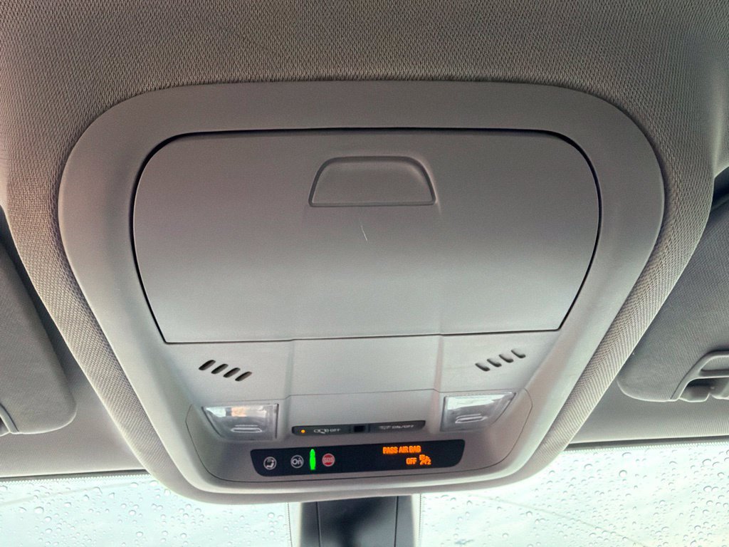 Used 2022 GMC Acadia SLE w/ Driver Convenience Package FWD image 38