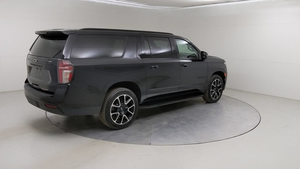 Used 2024 Chevrolet Suburban RST w/ Luxury Package AWD/4WD image 15