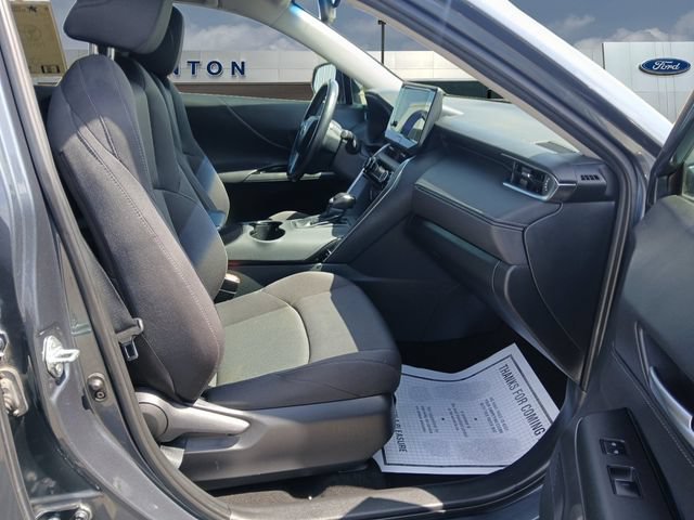 Used 2024 Toyota Venza LE AWD/4WD image 15