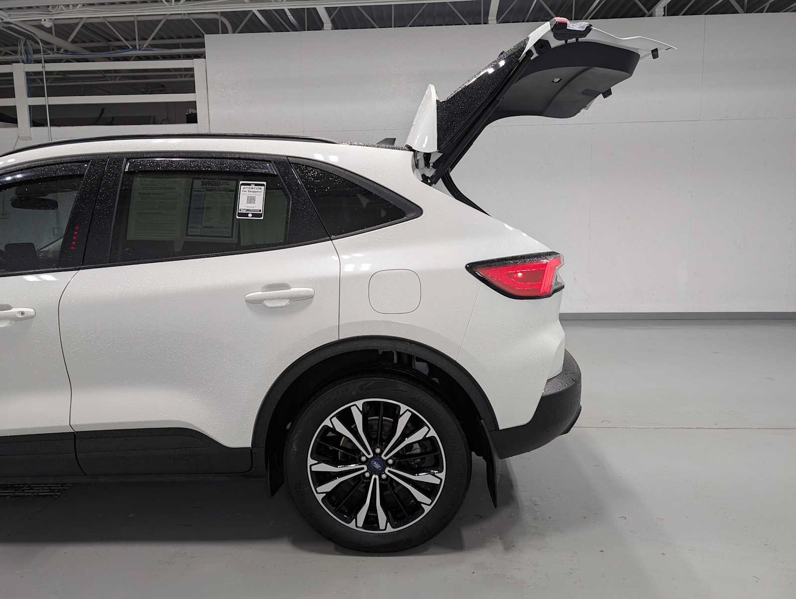 Certified 2021 Ford Escape SEL w/ SEL Stealth AWD Package image 11