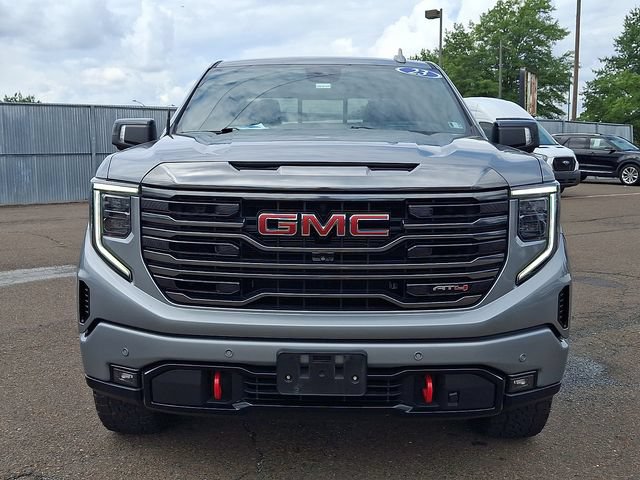 Used 2023 GMC Sierra 1500 AT4 w/ Technology Package AWD/4WD image 2