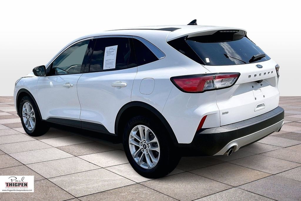 Certified 2022 Ford Escape SE image 2