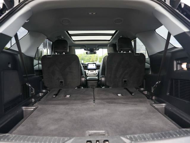 Certified 2022 Ford Explorer XLT w/ Equipment Group 202A AWD/4WD image 17
