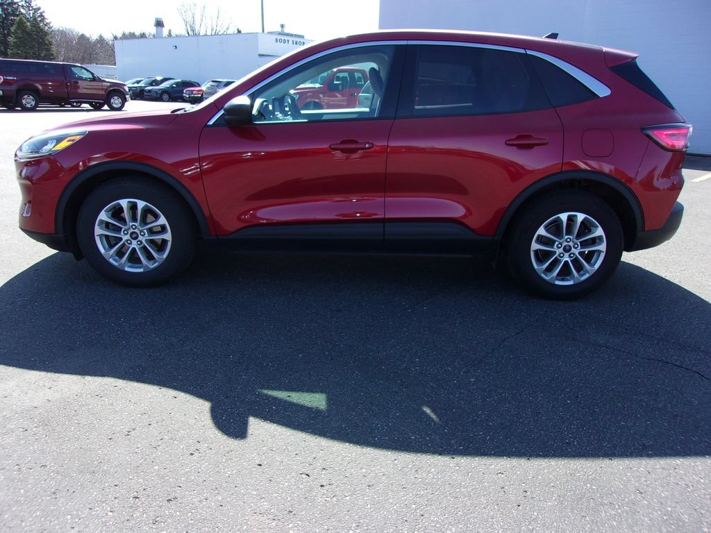 Certified 2022 Ford Escape SE w/ Convenience Package FWD image 2