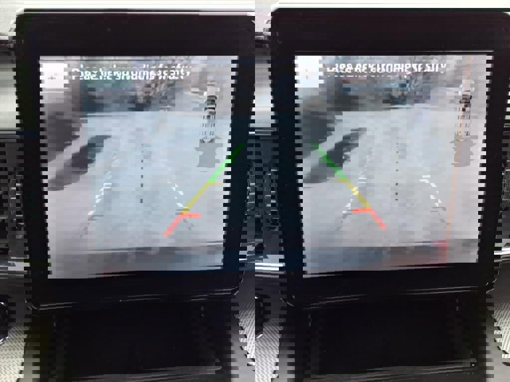 Certified 2020 Ford Explorer XLT w/ Equipment Group 202A image 23