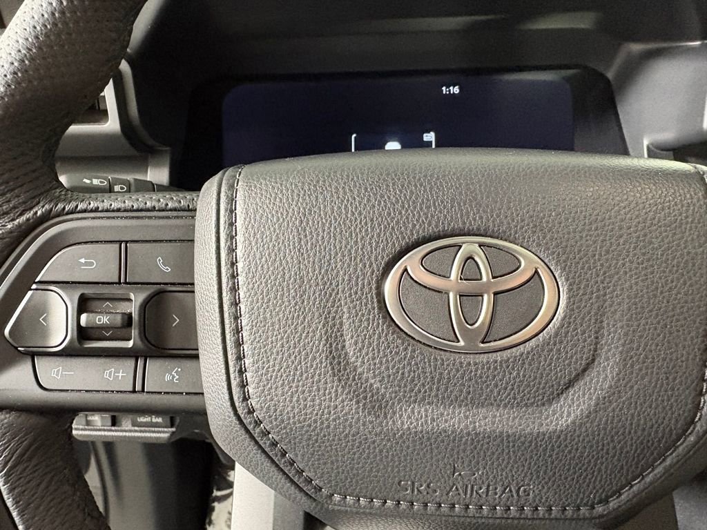 Used 2025 Toyota Tacoma TRD Pro image 25