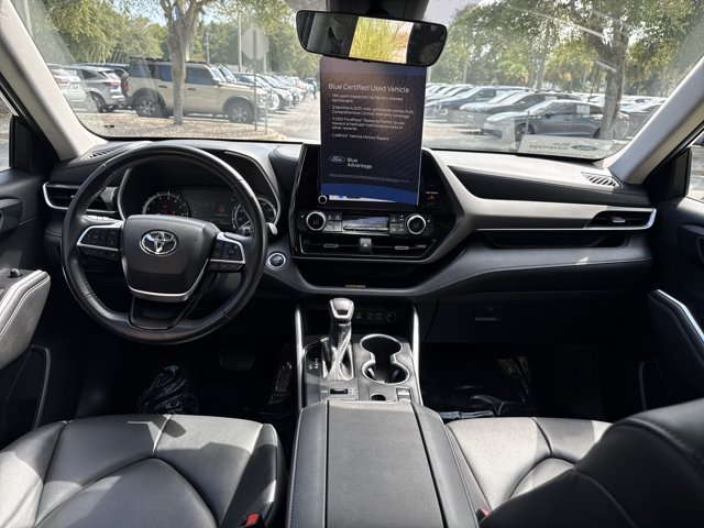 Used 2023 Toyota Highlander XLE AWD/4WD image 20
