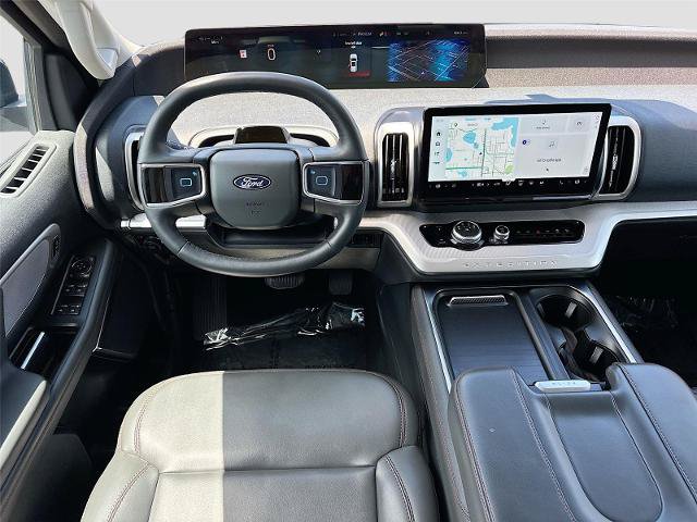 Certified 2025 Ford Expedition Active AWD/4WD image 25