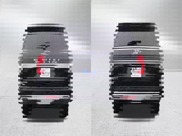 Certified 2024 Ford Expedition XLT image 4