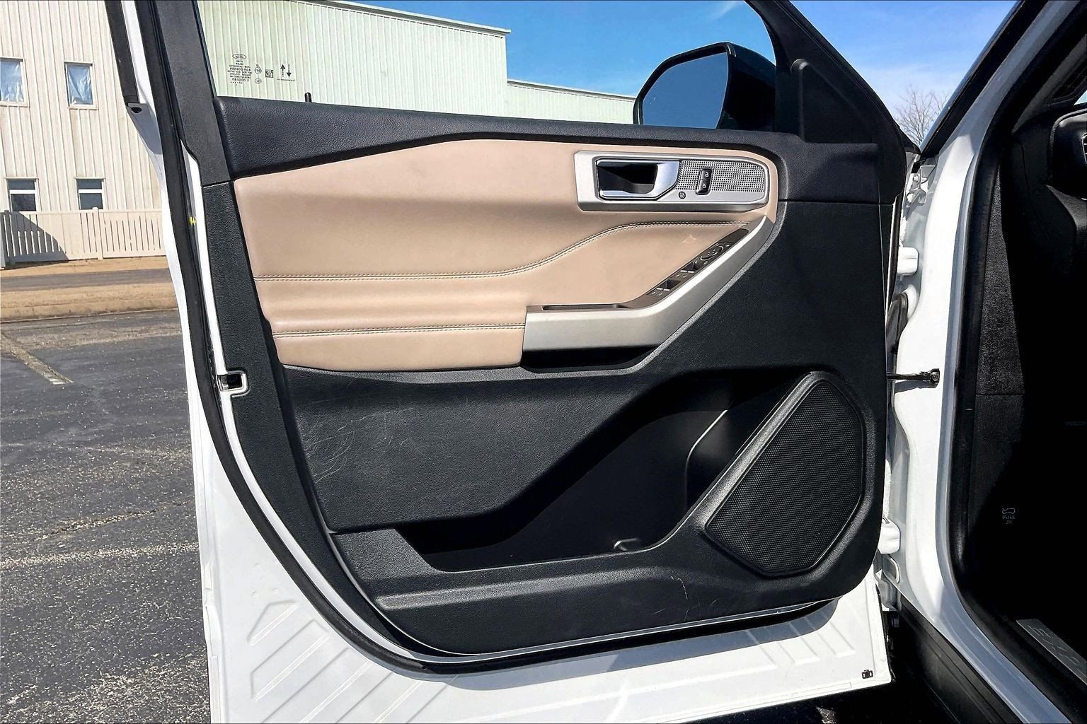 Certified 2023 Ford Explorer Limited image 18