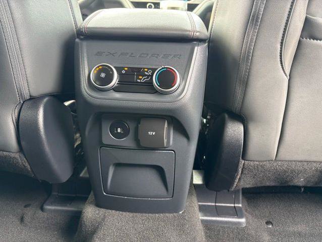 Certified 2025 Ford Explorer Active w/ Active Comfort Package RWD image 23