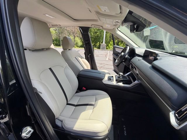 Used 2024 MAZDA CX-90 3.3 Turbo w/ Preferred Plus AWD/4WD image 30