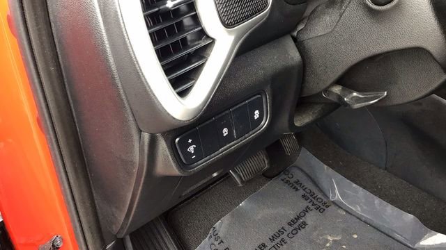 Used 2022 Kia Soul LX image 16