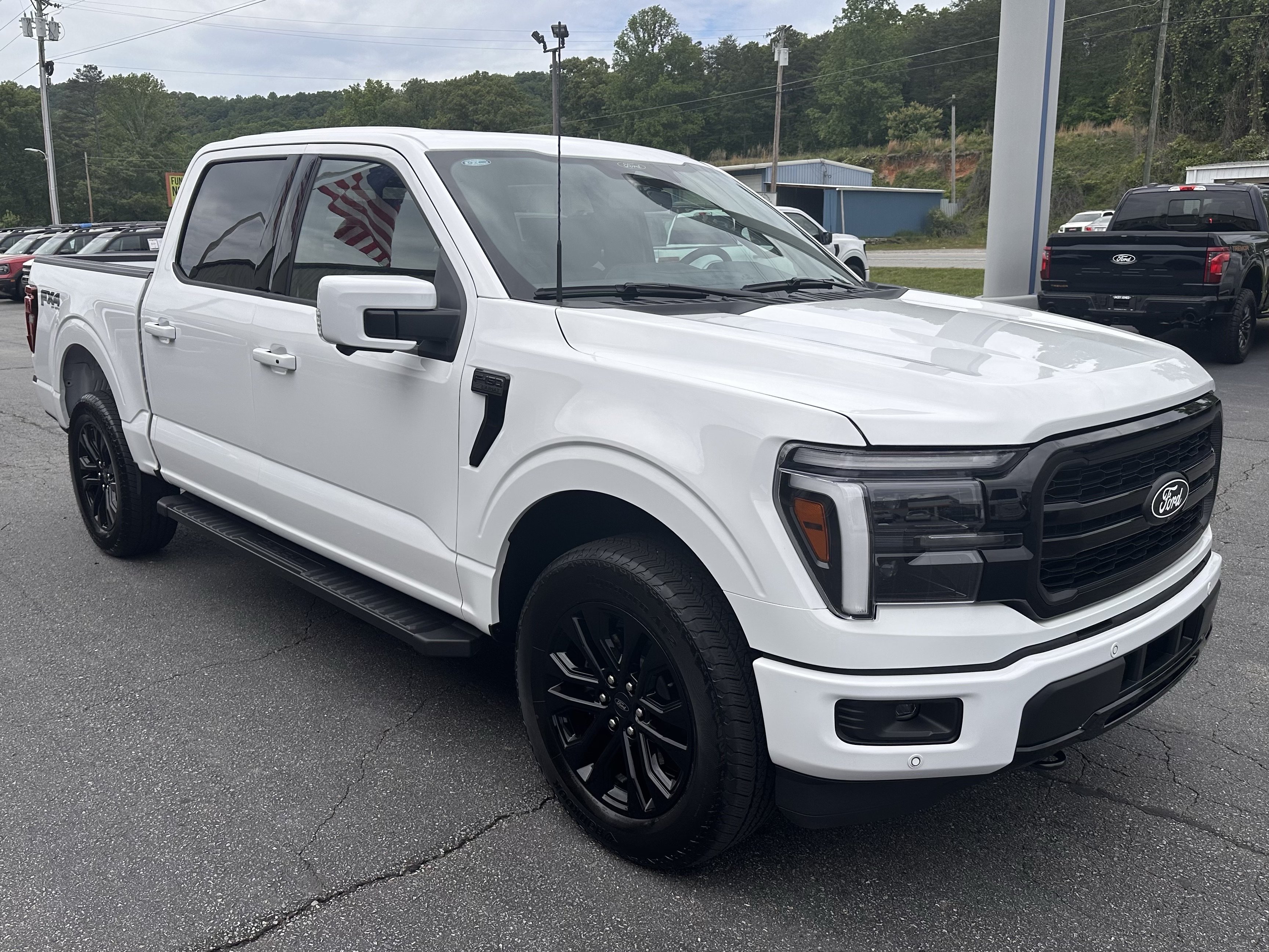 Certified 2025 Ford F150 Lariat w/ Equipment Group 501A Mid AWD/4WD image 4