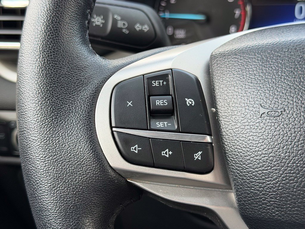 Certified 2024 Ford Explorer XLT w/ Equipment Group 202A AWD/4WD image 29