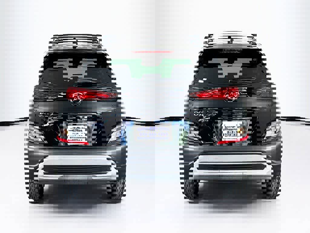 Used 2023 Hyundai Kona SEL image 5