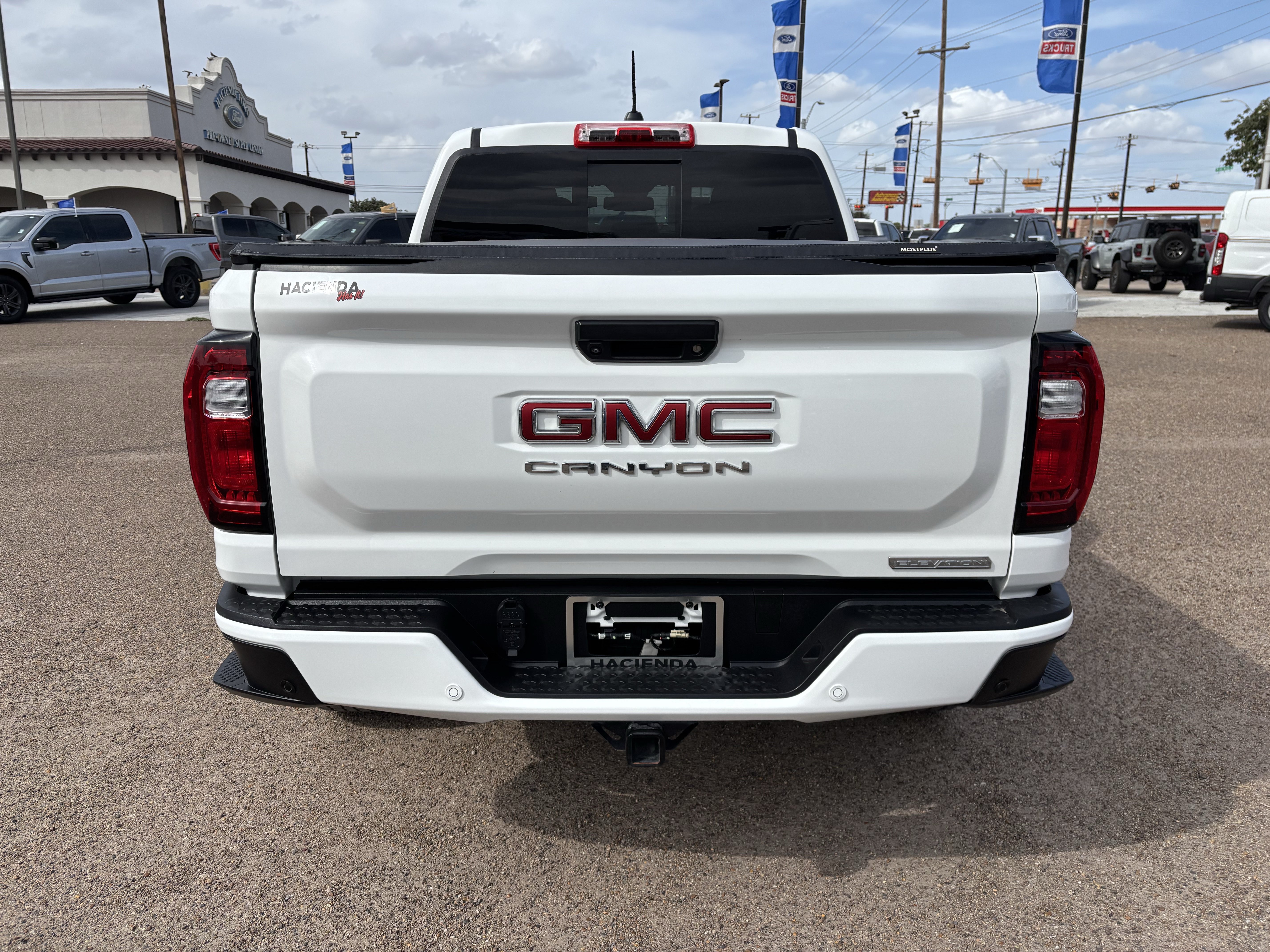 Used 2025 GMC Canyon Elevation w/ Convenience Package RWD image 3