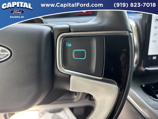 Certified 2025 Ford Expedition Platinum w/ Driver's Package AWD/4WD image 24