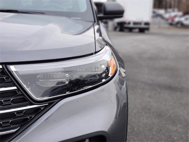 Certified 2022 Ford Explorer XLT w/ Equipment Group 202A image 10