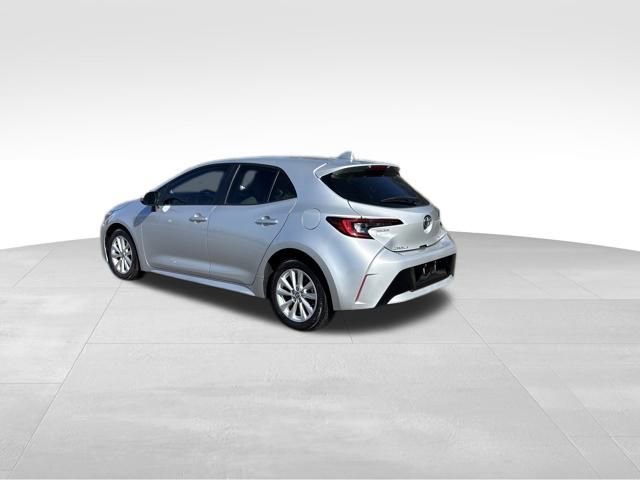Used 2023 Toyota Corolla SE image 3