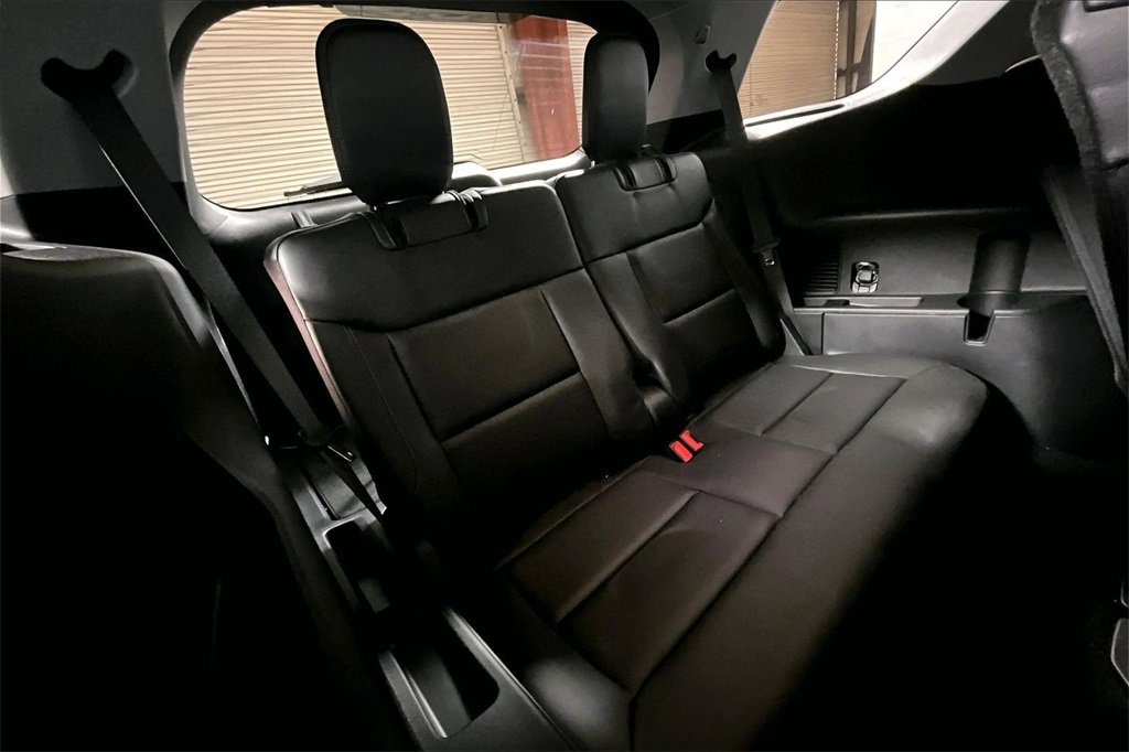 Certified 2024 Ford Explorer XLT w/ Equipment Group 202A image 23